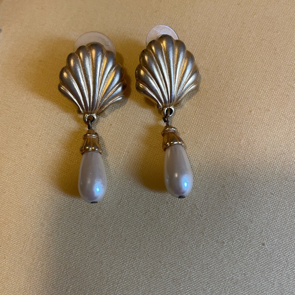 faux pearl drop post earrings